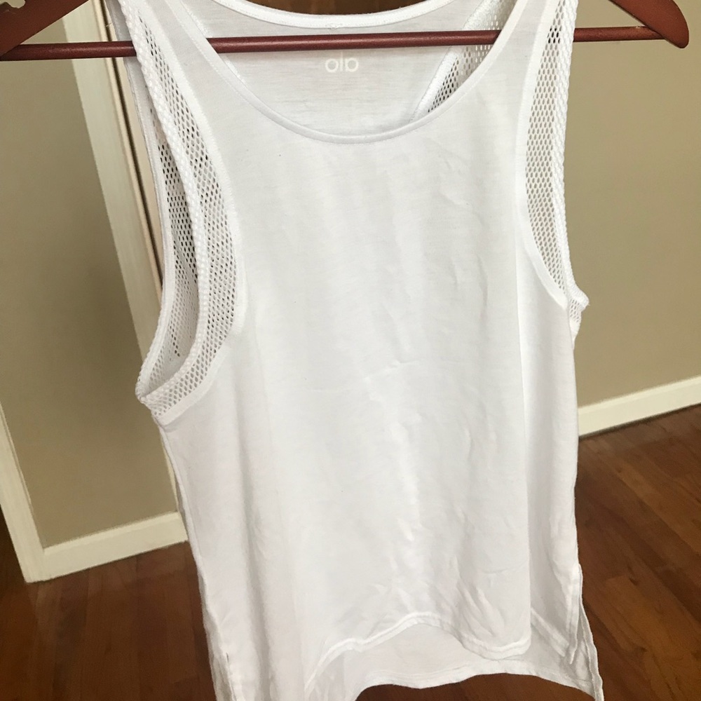 Alo yoga shirt